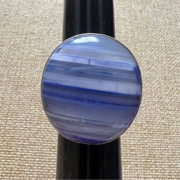 New Blue Banded Agate Stone Crystal Silver Overlay Ring Size 6.75 - Picture 6 of 8